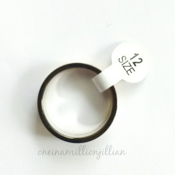 Men's Stainless Steel Tricolor Ring Band - Picture 4 of 5